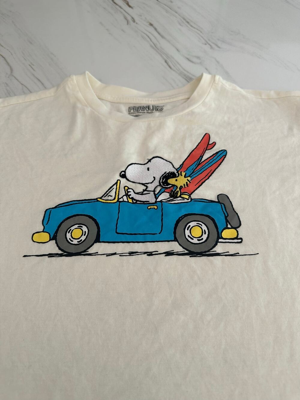 Peanuts Snoopy Woodstock Surf Car Cropped Graphic Tee Shirt Women's S Boxy Beige
